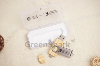 香港恒生大學 竹木旋轉OTG兩用USB EE496