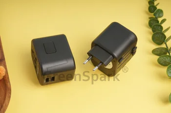 勞工處 迷你旅行轉換器充電器(2C+2U) EE620
